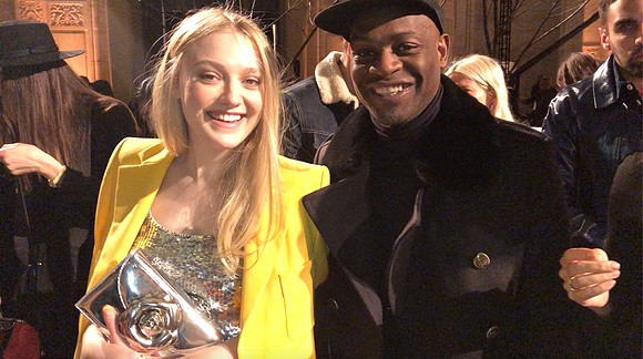 Joseph Hobbs and Dakota Fanning